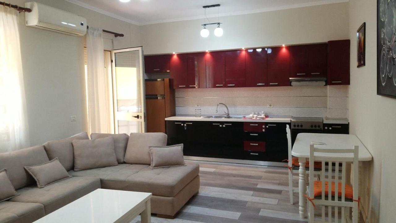 Liqeni Thate, Tirane Appartement Buitenkant foto